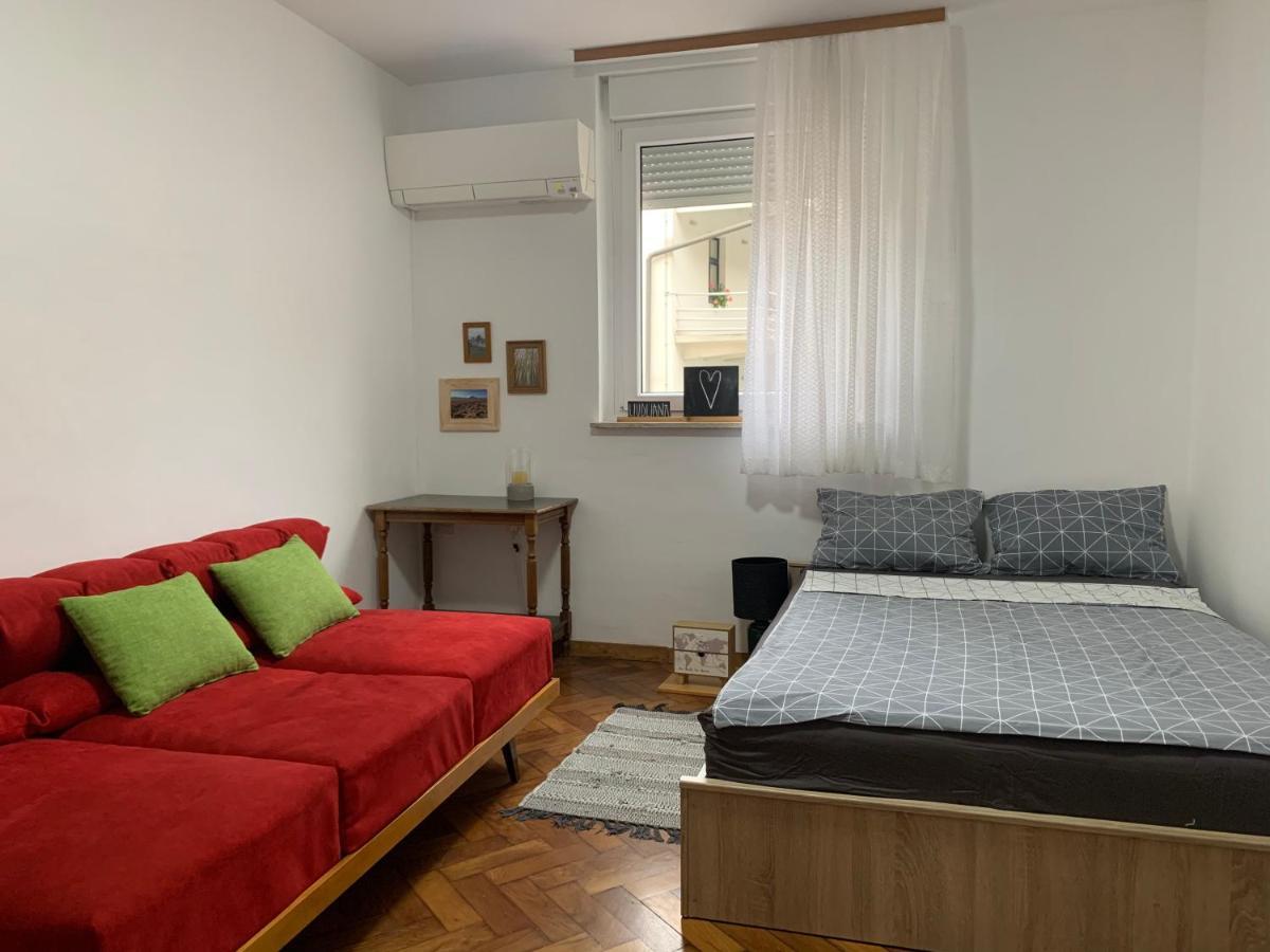 New Episode - Apartment With Private Parking ลูบลิยานา ภายนอก รูปภาพ